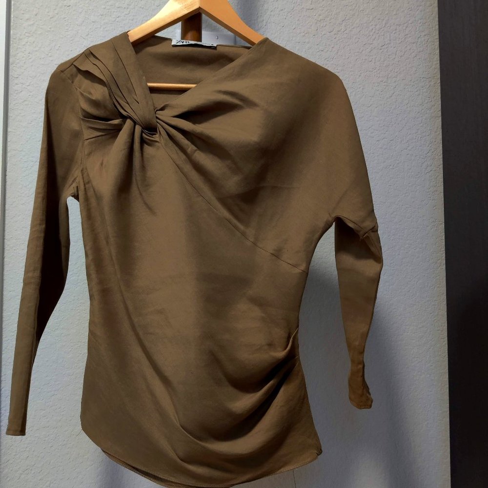 Zara Khaki Poplin Wrap Top. Size M